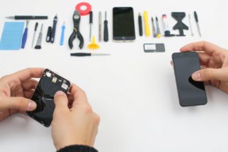 DIY Guide: Fixing a Cracked Phone Screen at Home